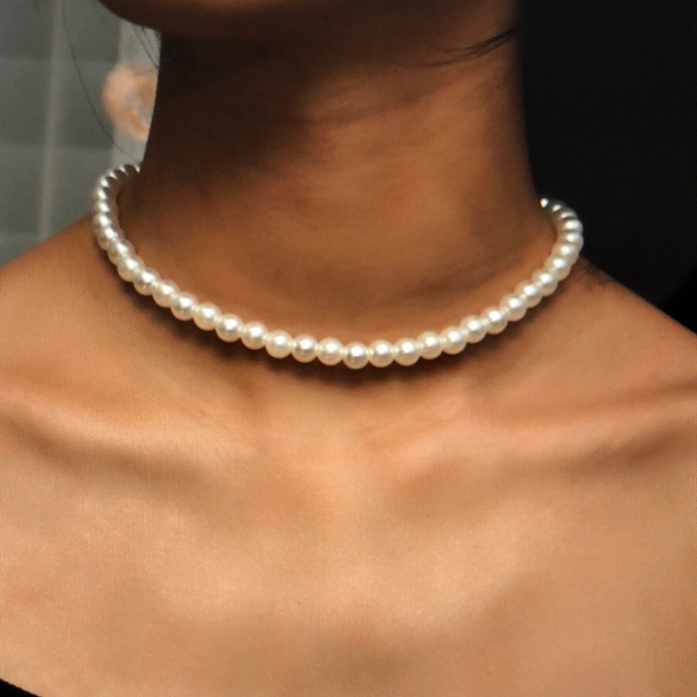 Elegant White Pearl Necklace